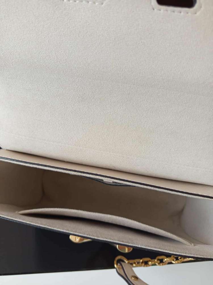 Louis Vuitton Twist MM