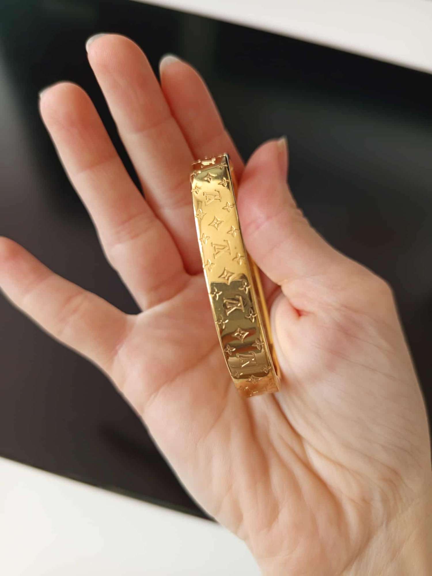 Louis Vuitton náramok