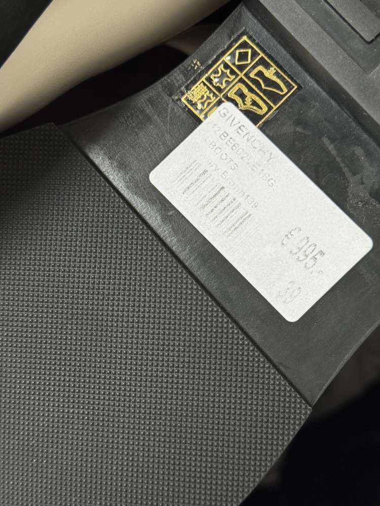 Givenchy veľkosť 39