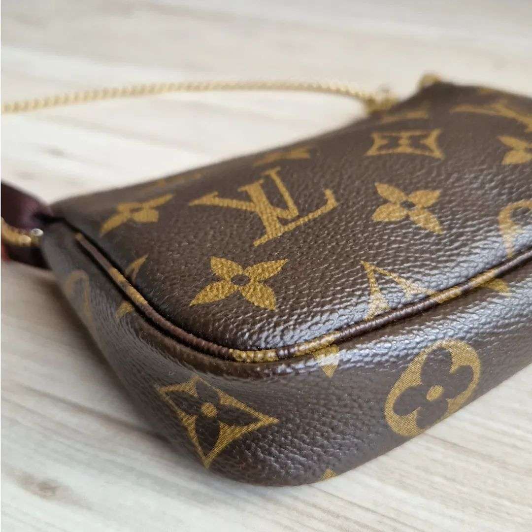 Louis Vuitton Mini Pochette