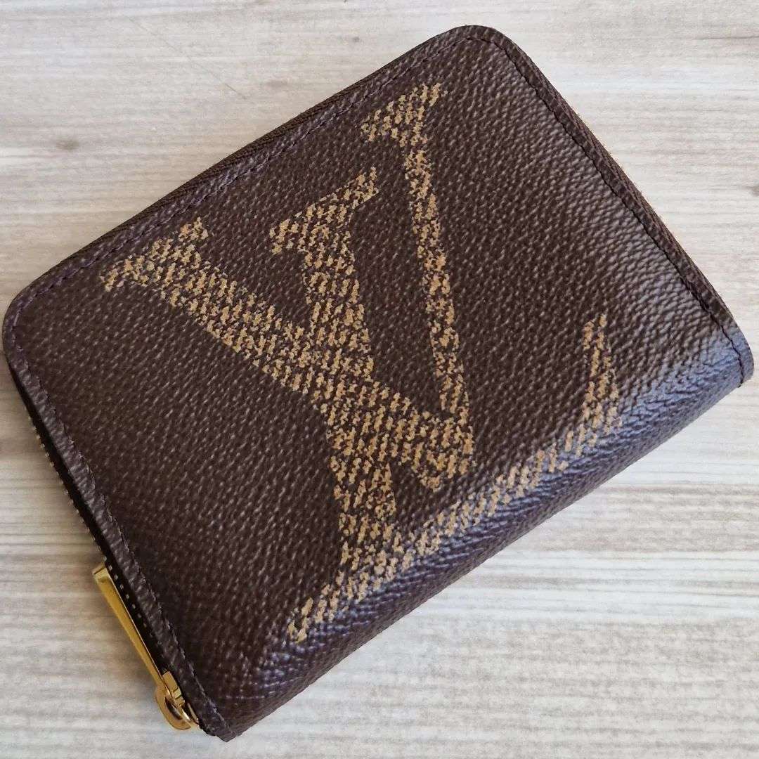 Louis Vuitton Zippy Coin