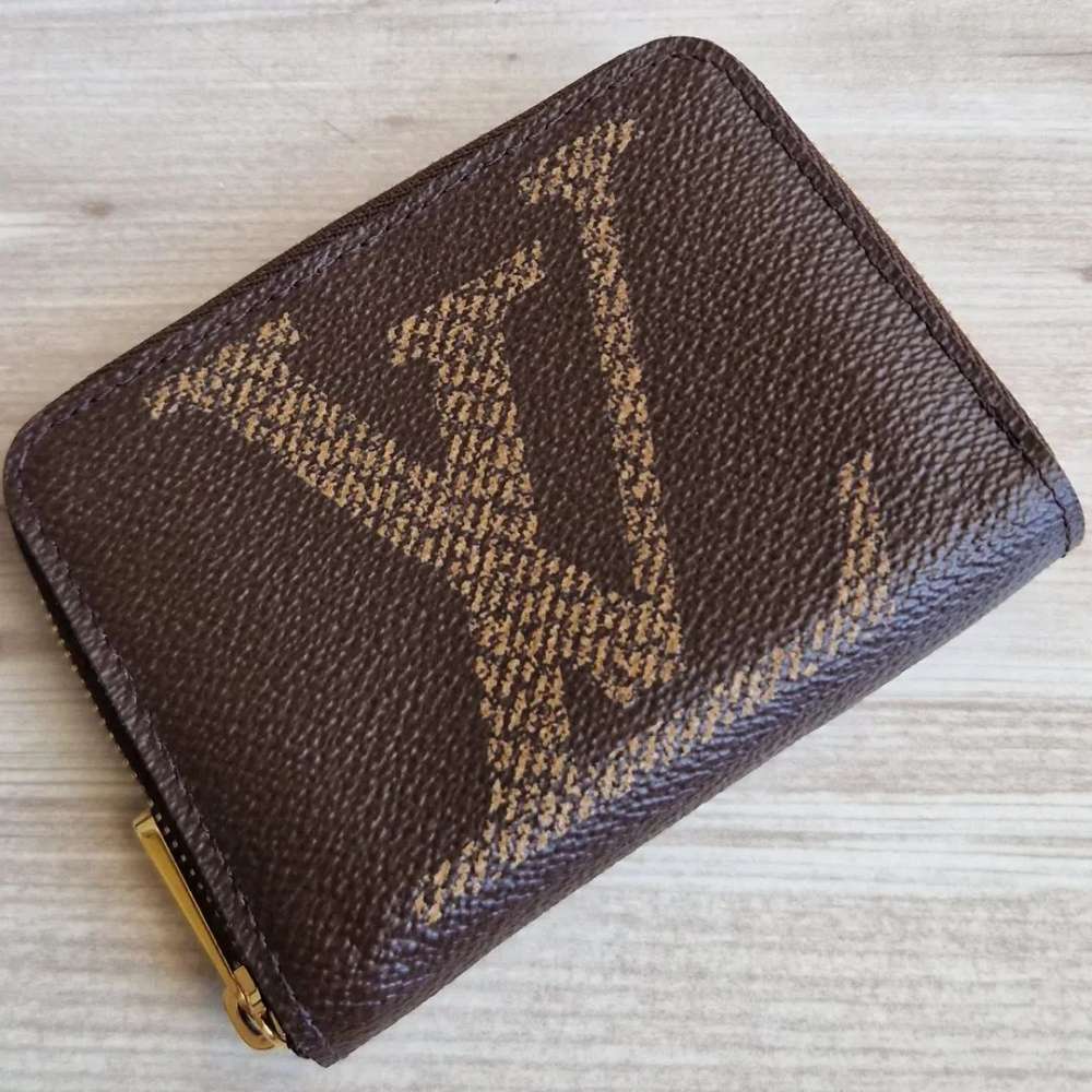 Louis Vuitton Zippy Coin