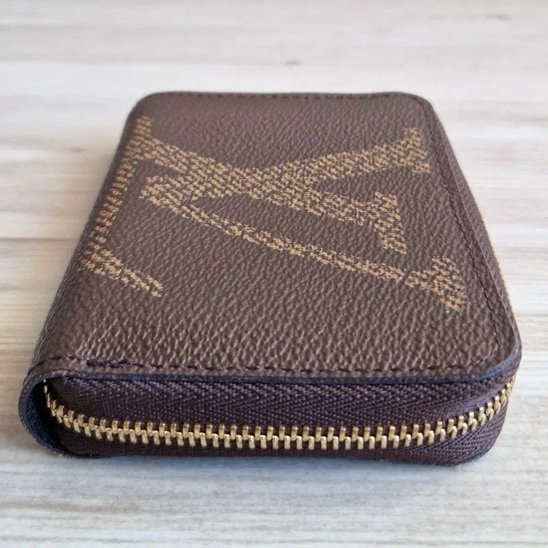 Louis Vuitton Zippy Coin
