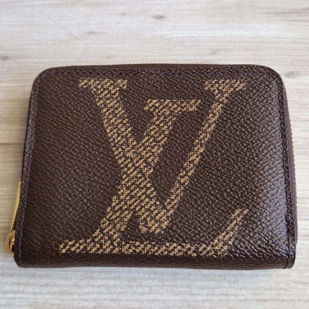 Louis Vuitton Zippy Coin
