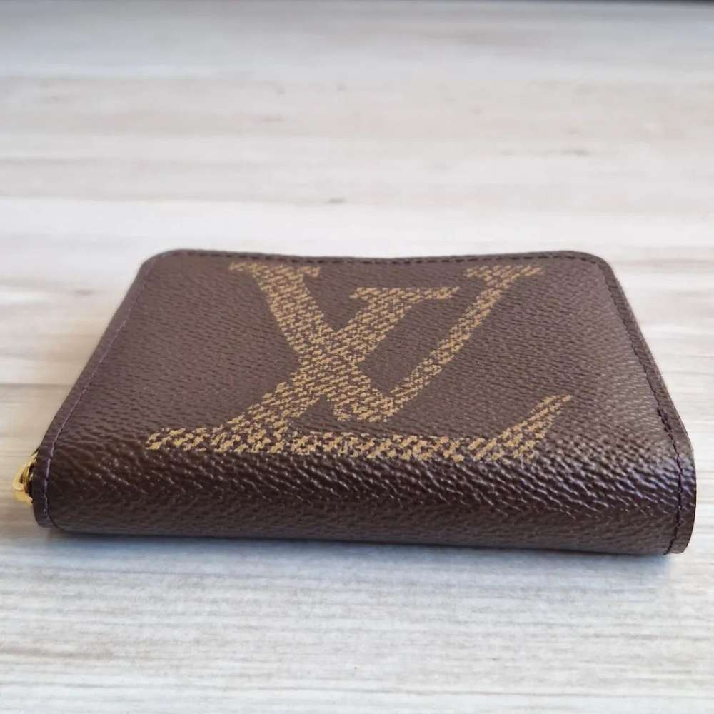 Louis Vuitton Zippy Coin