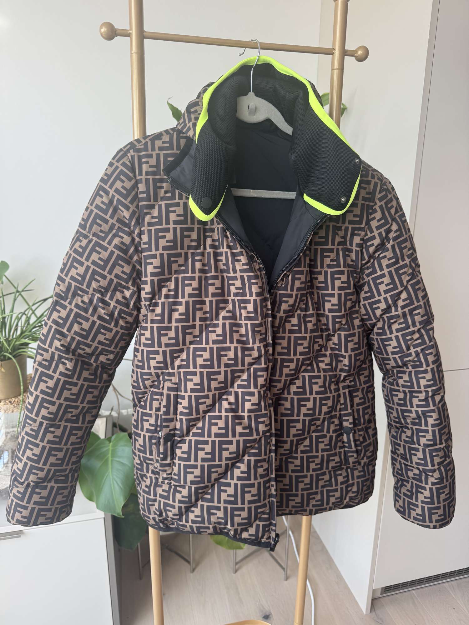 Fendi obojstranna bunda