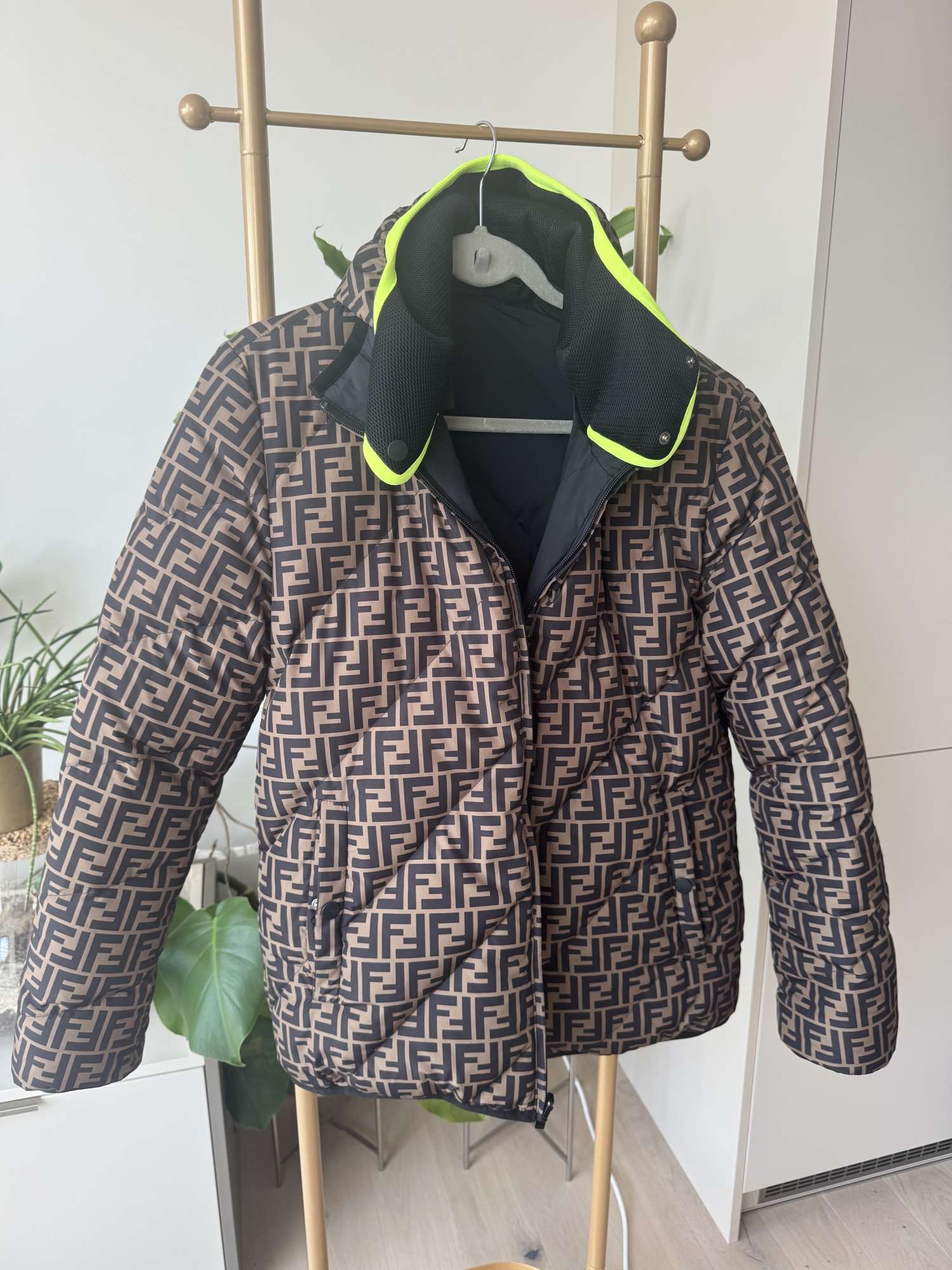 Fendi obojstranna bunda