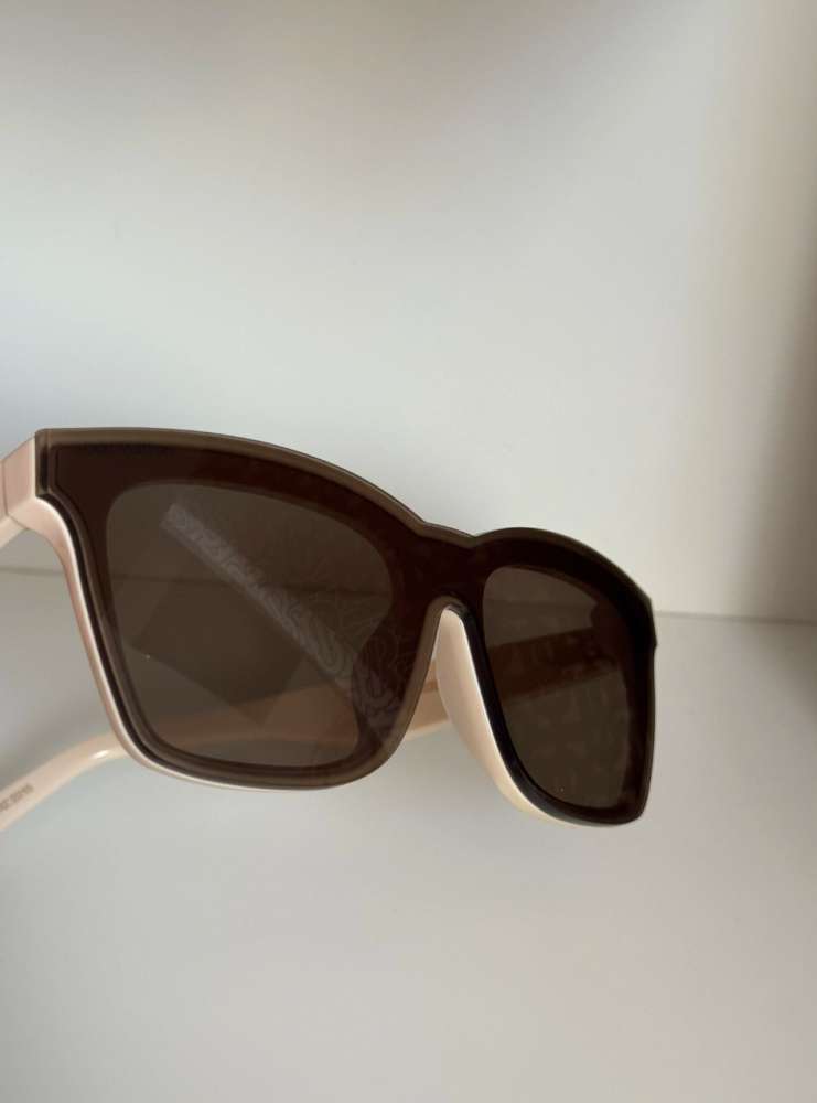 Louis Vuitton Script square Sunglasses