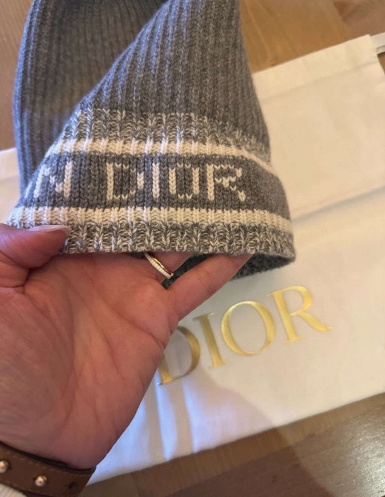 Dior čiapka