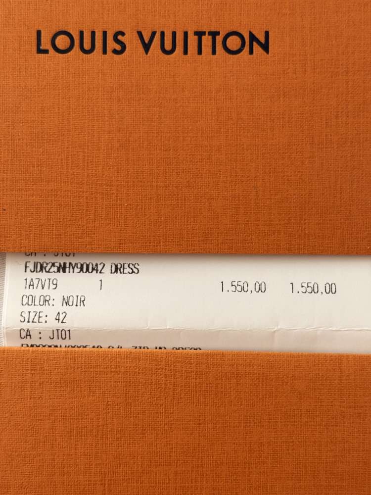 Čierne šaty Louis Vuitton