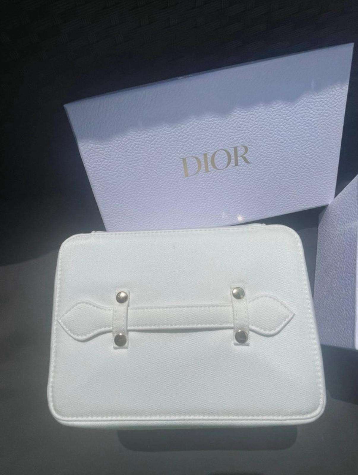 Dior kufrik