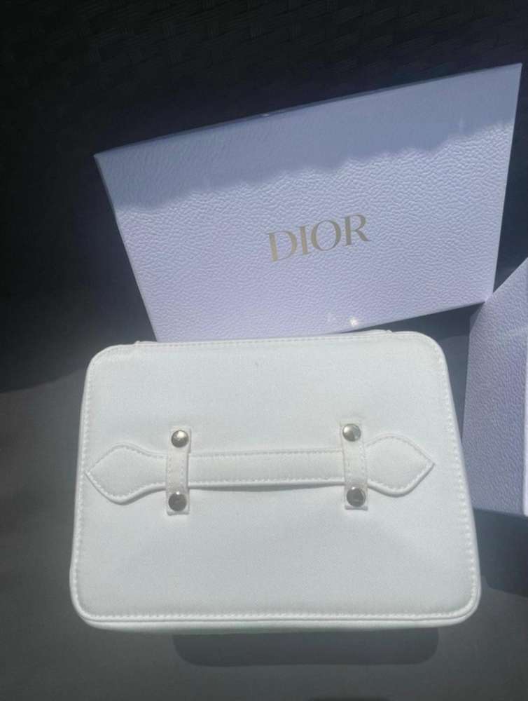 Dior kufrik