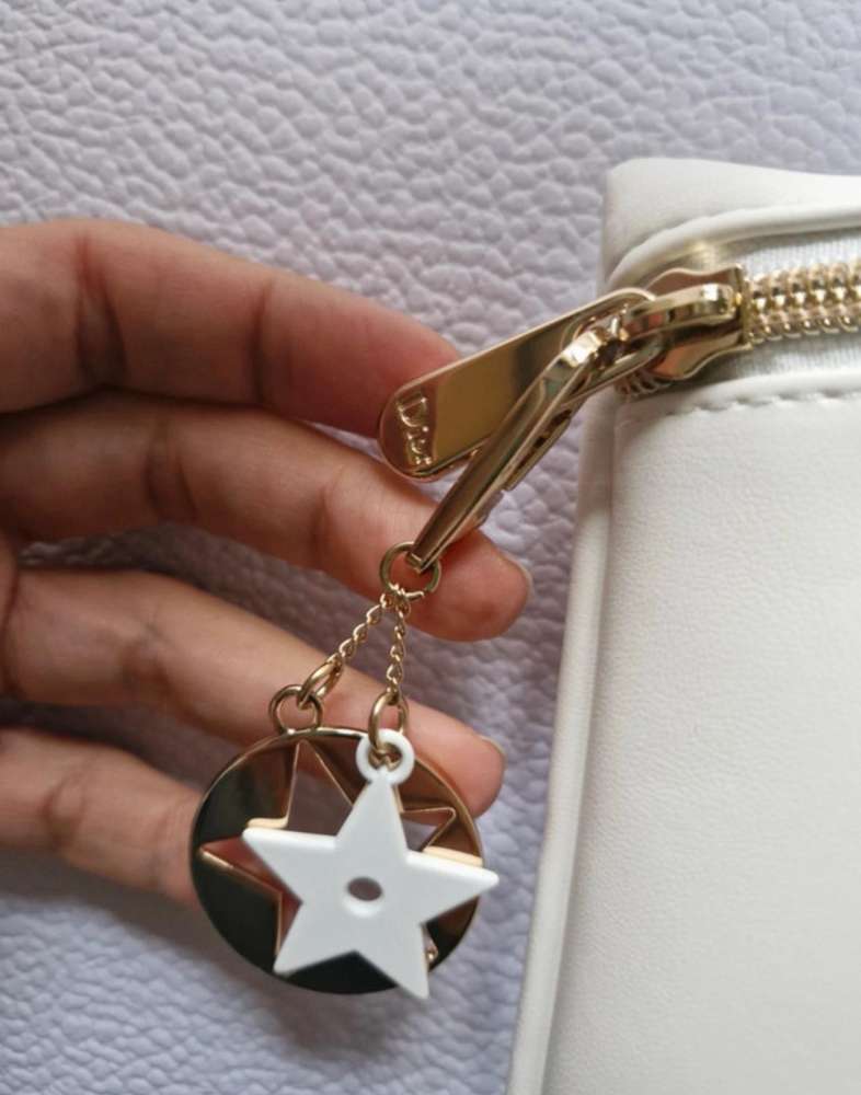 Dior kufrik a šatka