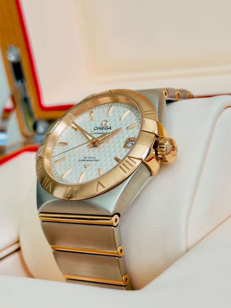 Omega Constellation 38mm