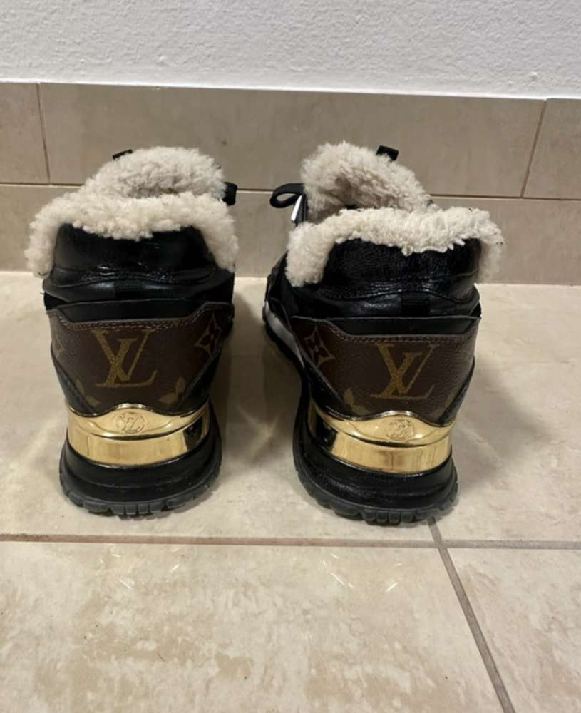 Louis Vuitton Run Away