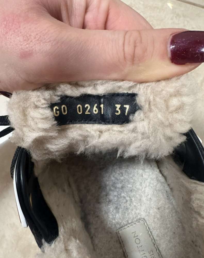 Louis Vuitton Run Away