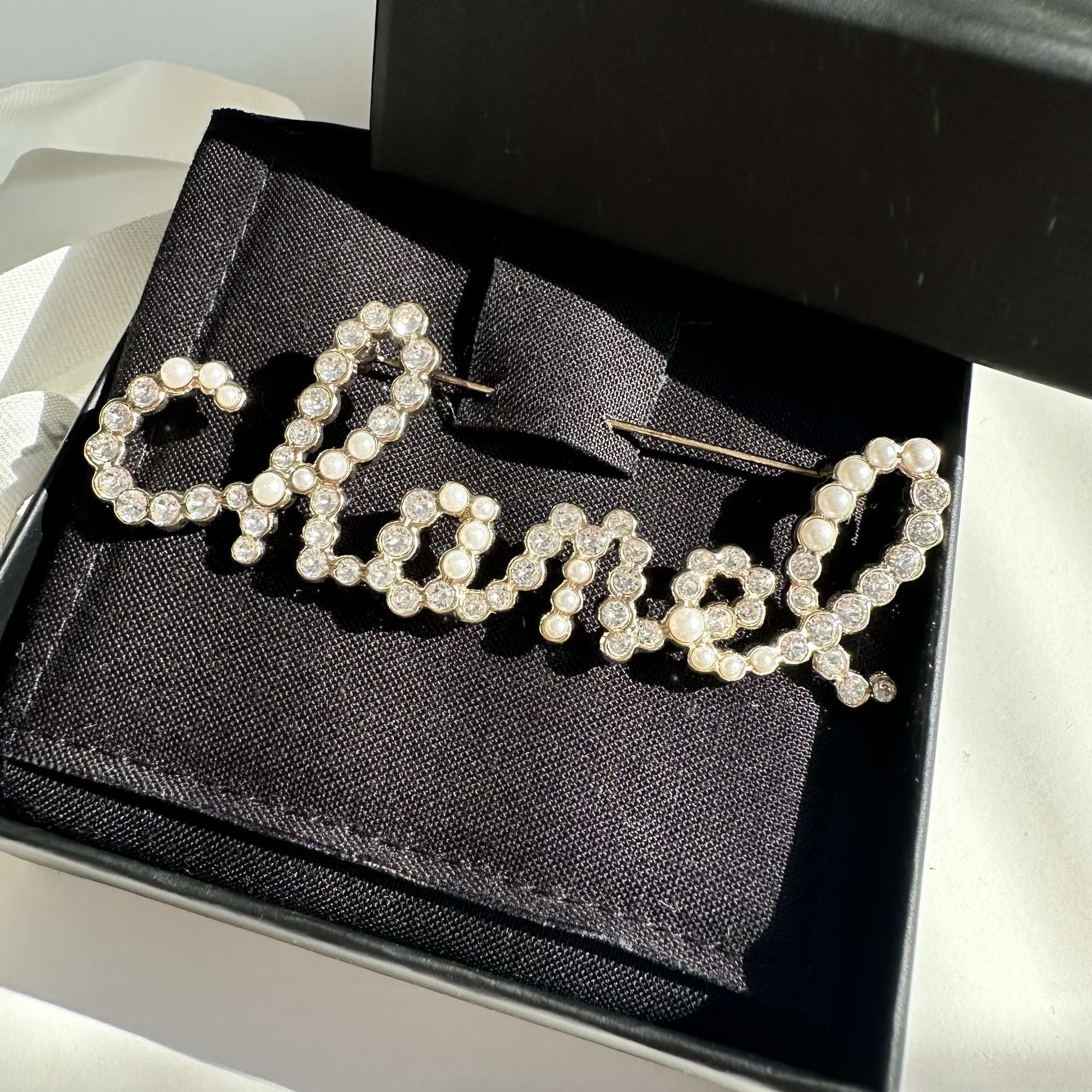 Chanel veľká brošňa