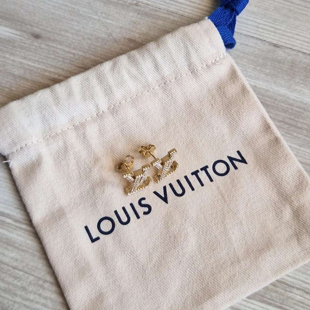 Louis Vuitton Nausnice Iconic