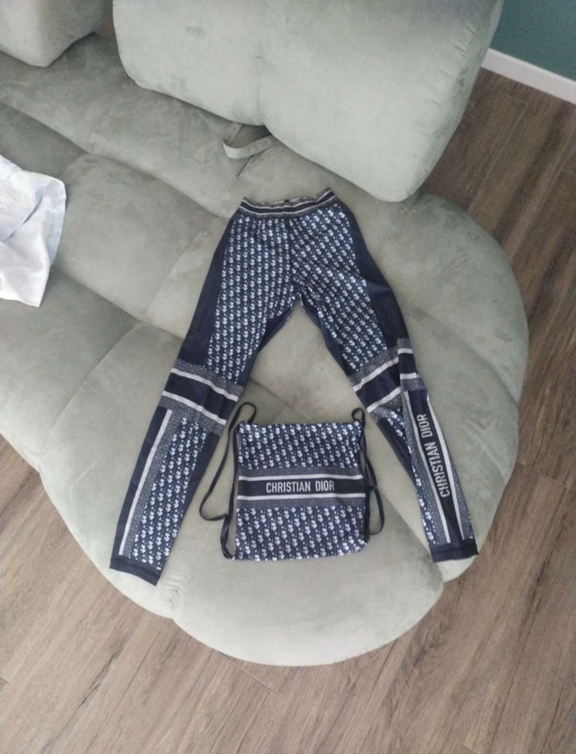 Dior set legíny a ruksak