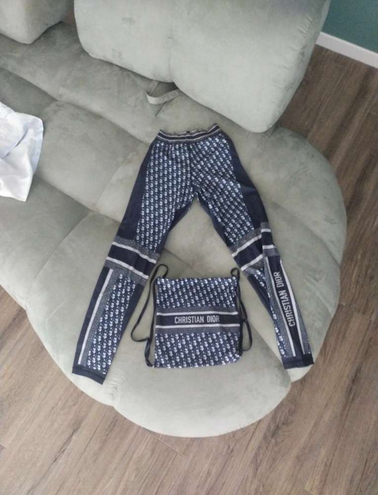 Dior set legíny a ruksak