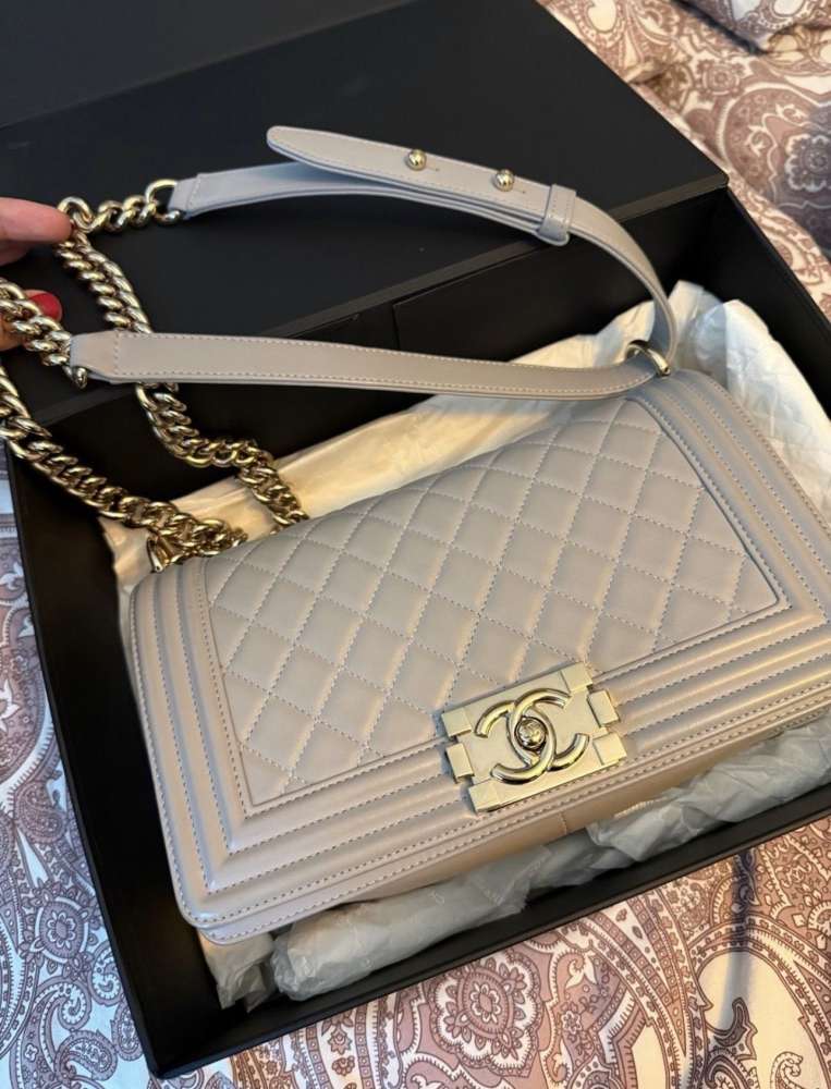 Chanel boy medium crossbody