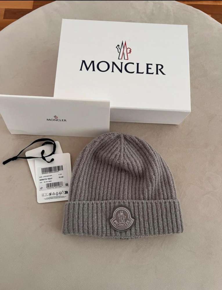 Moncler čiapka