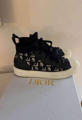 https://vipluxury.sk/Dior tenisky