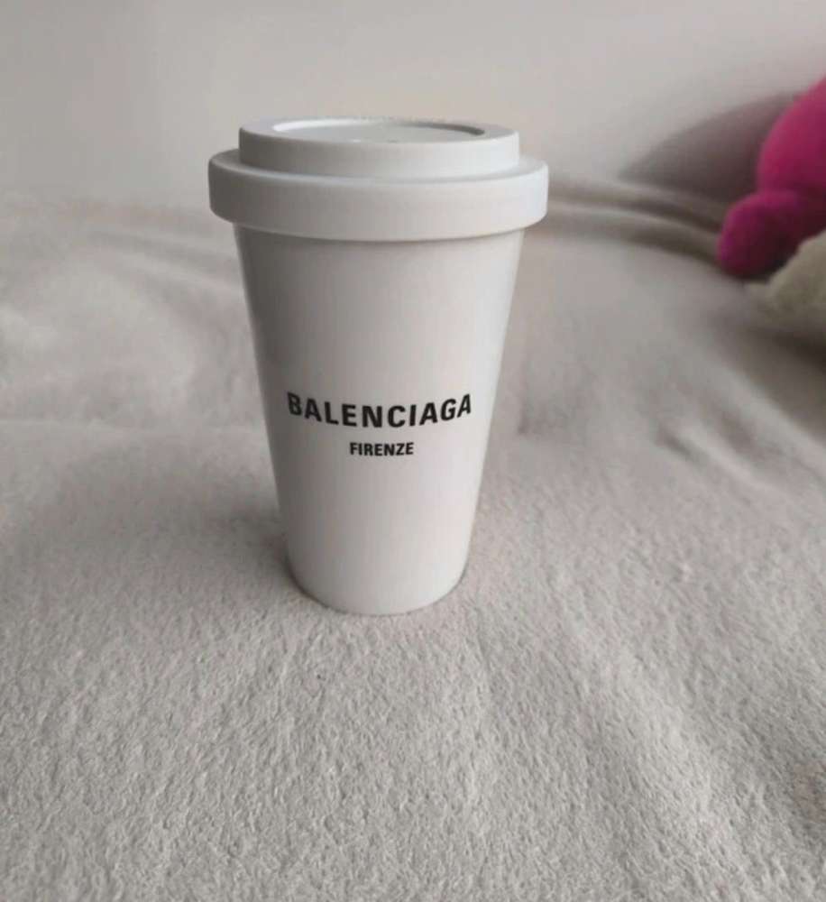 Balenciaga pohár