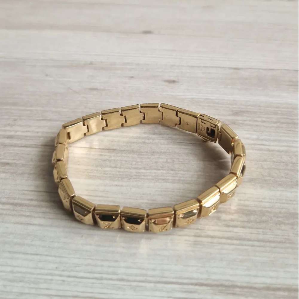 Louis Vuitton Naramek