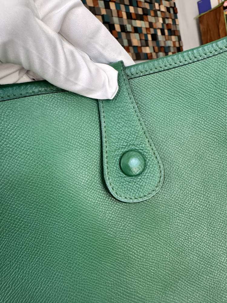 Hermès Evelyne GM Vintage kabelka – hráškovo zelená koža Courchevel