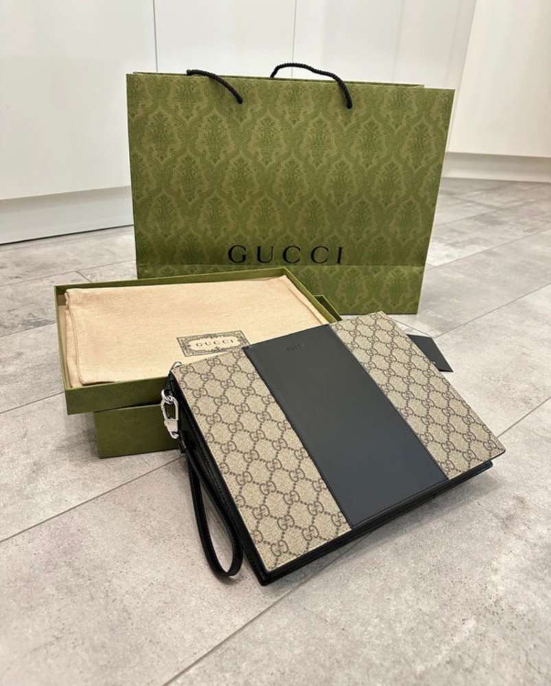 Gucci clutch