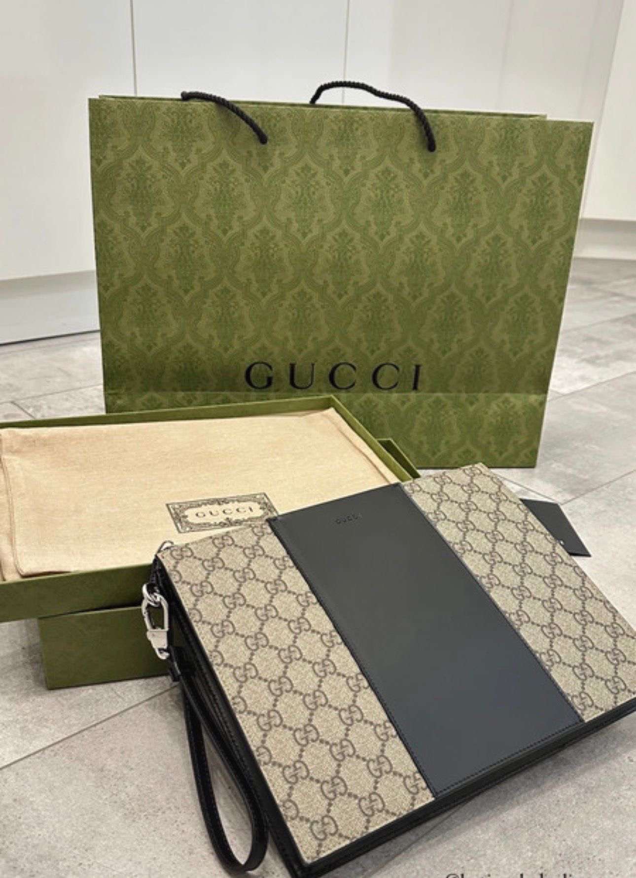 Gucci clutch