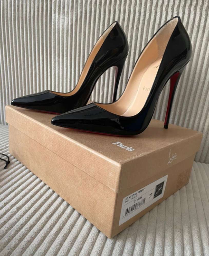 Christian Louboutin lodičky