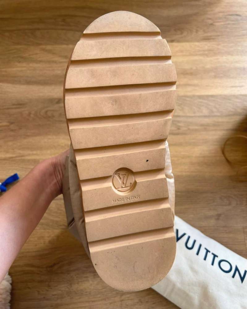 Louis Vuitton snehule