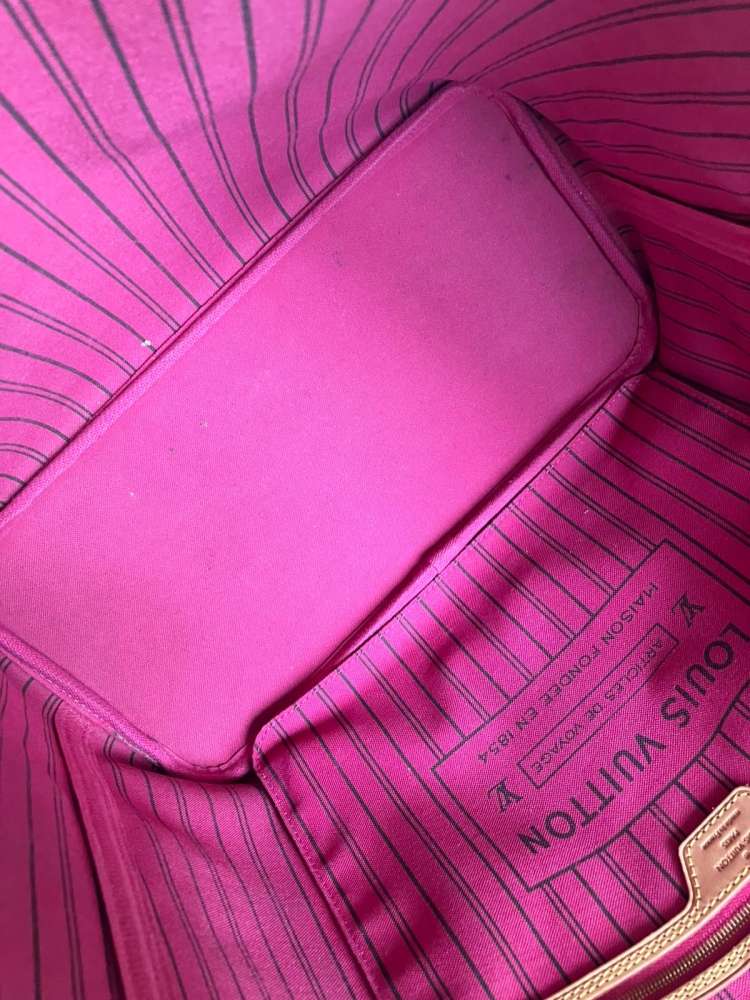 Louis Vuitton Neverfull MM