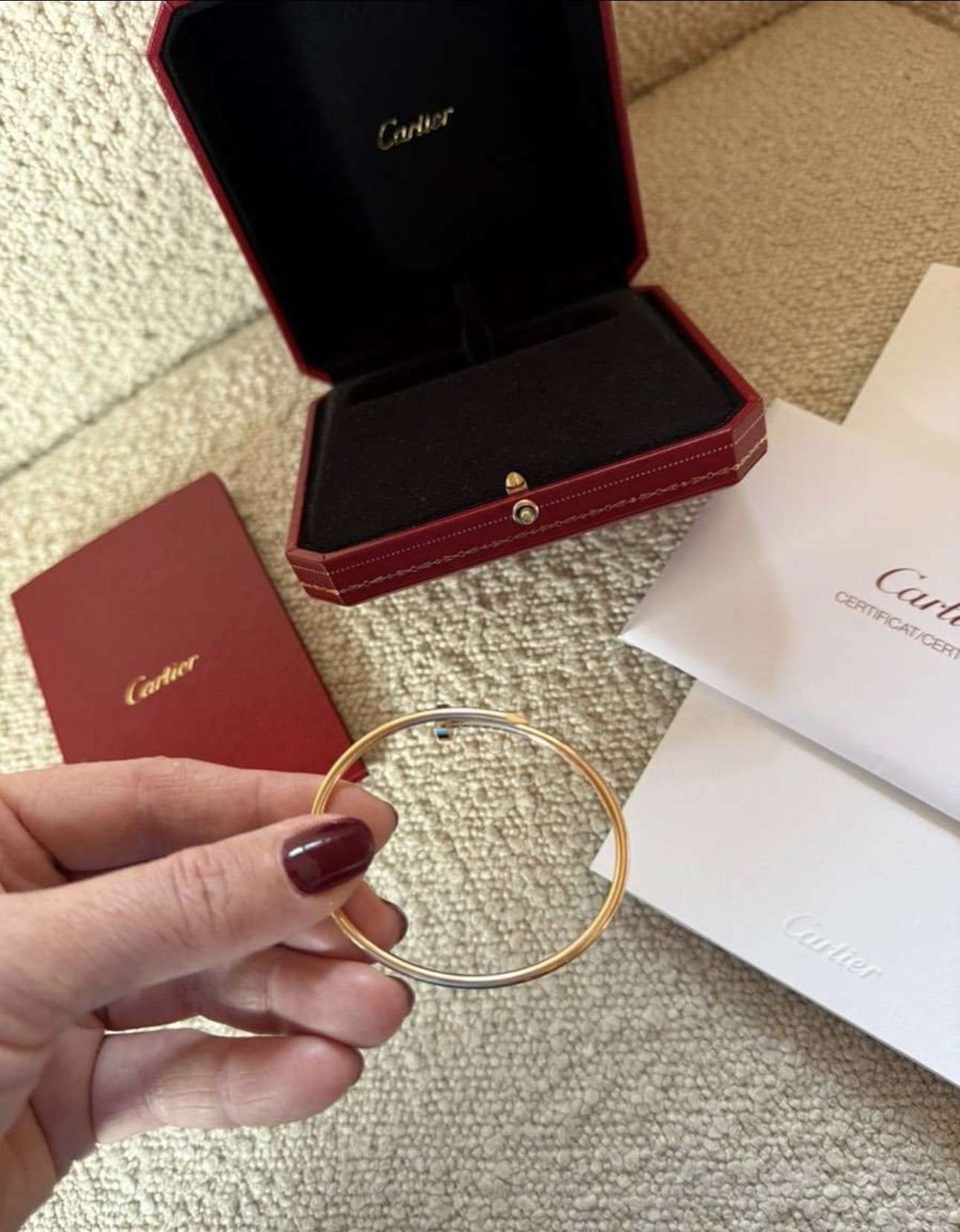 Cartiet juste un clou naramok