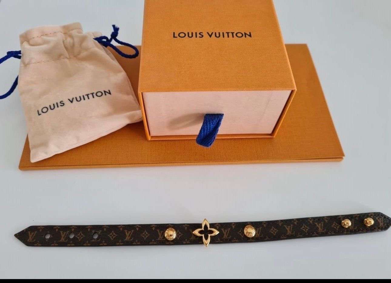 Louis Vuitton náramok