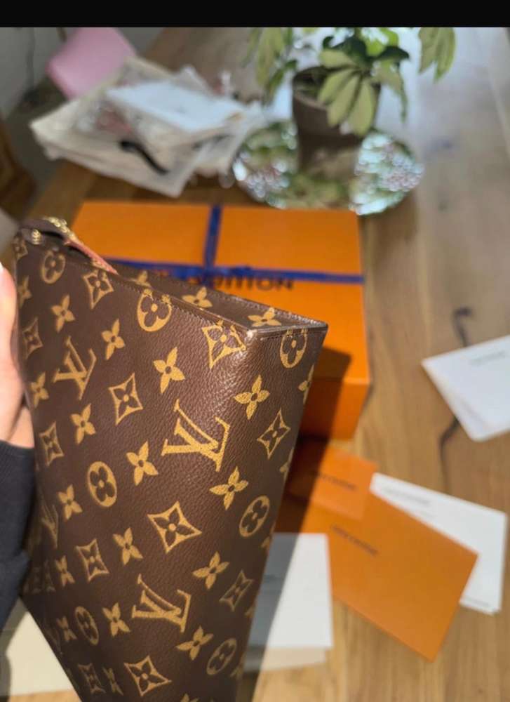 Louis Vuitton clutch