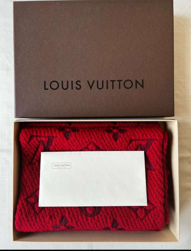 Louis Vuitton šal