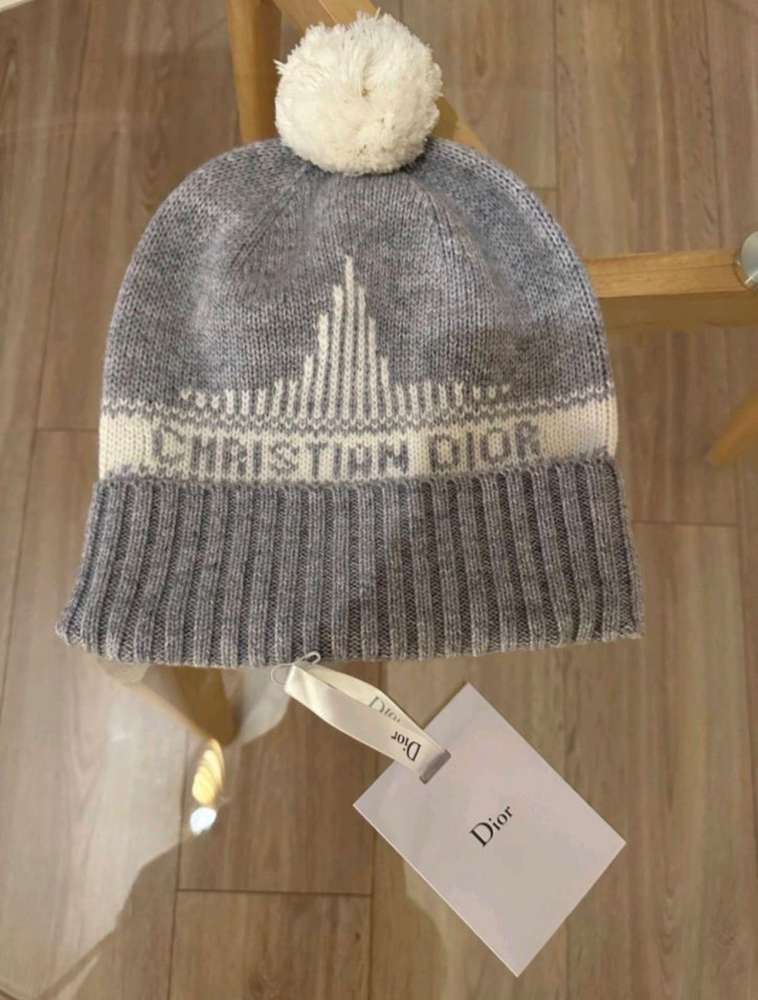 Dior čiapka