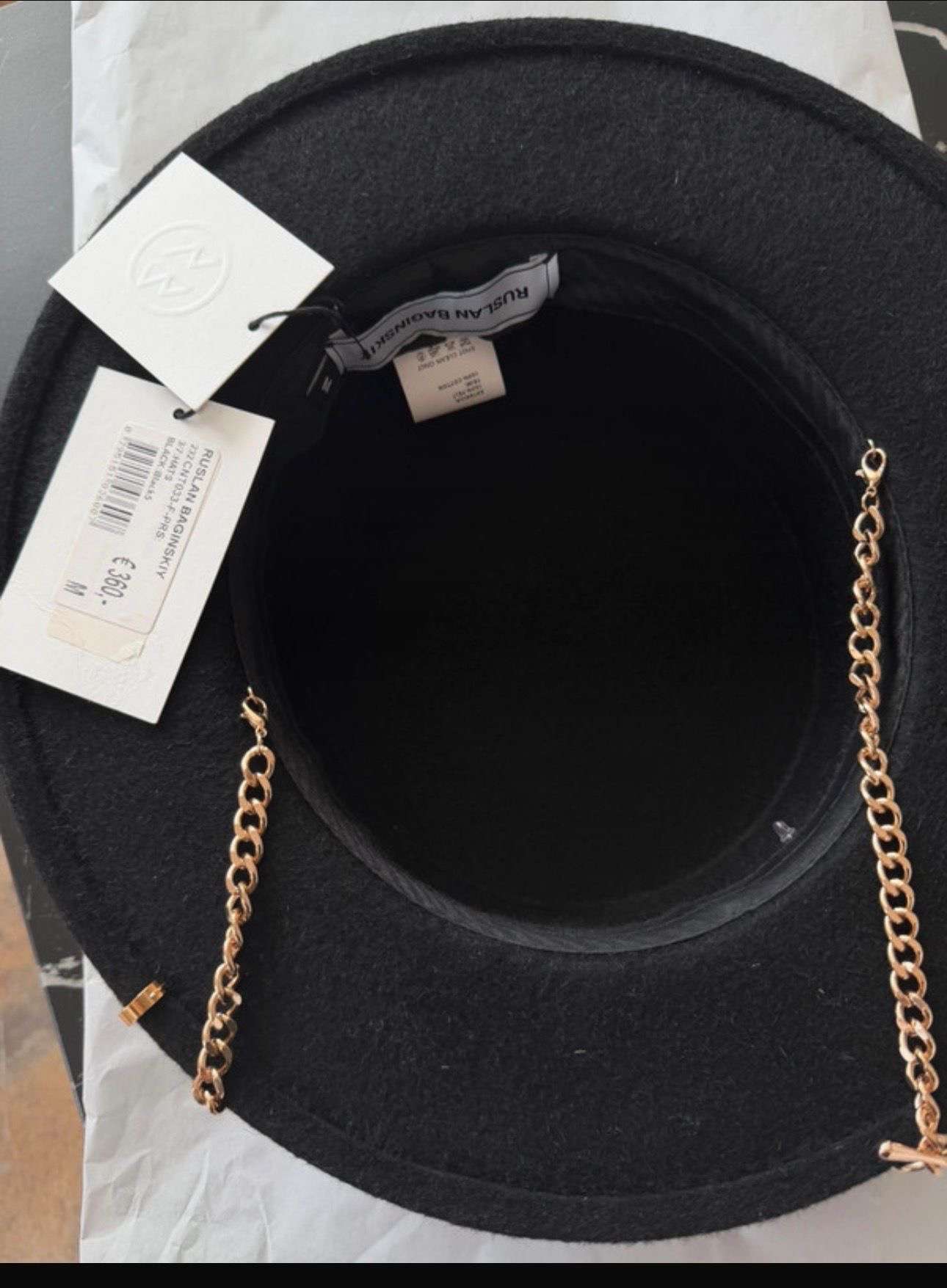 Ruslan Baginskyi klobúk