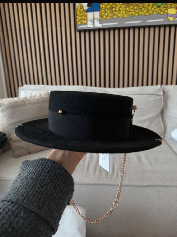 Ruslan Baginskyi klobúk