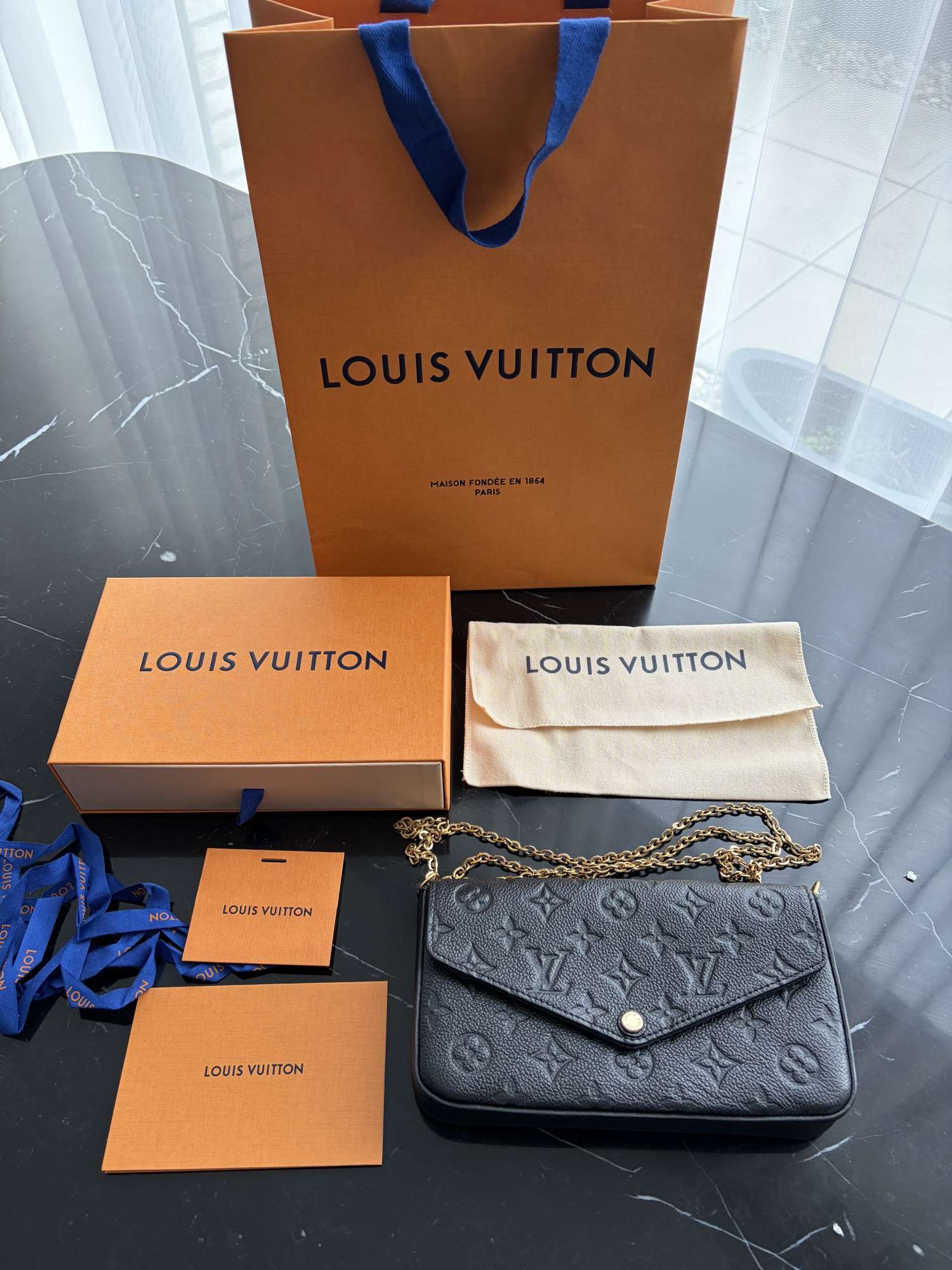 Lv FELICIE  GM M. EMP čierna