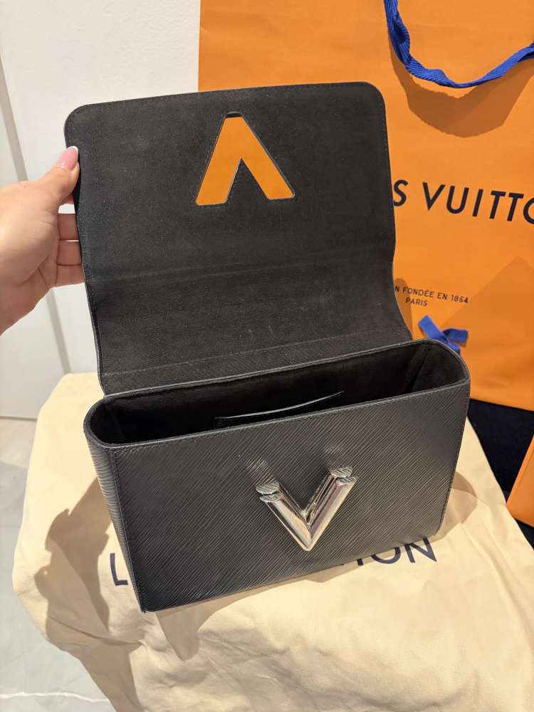 Louis Vuitton Twist MM