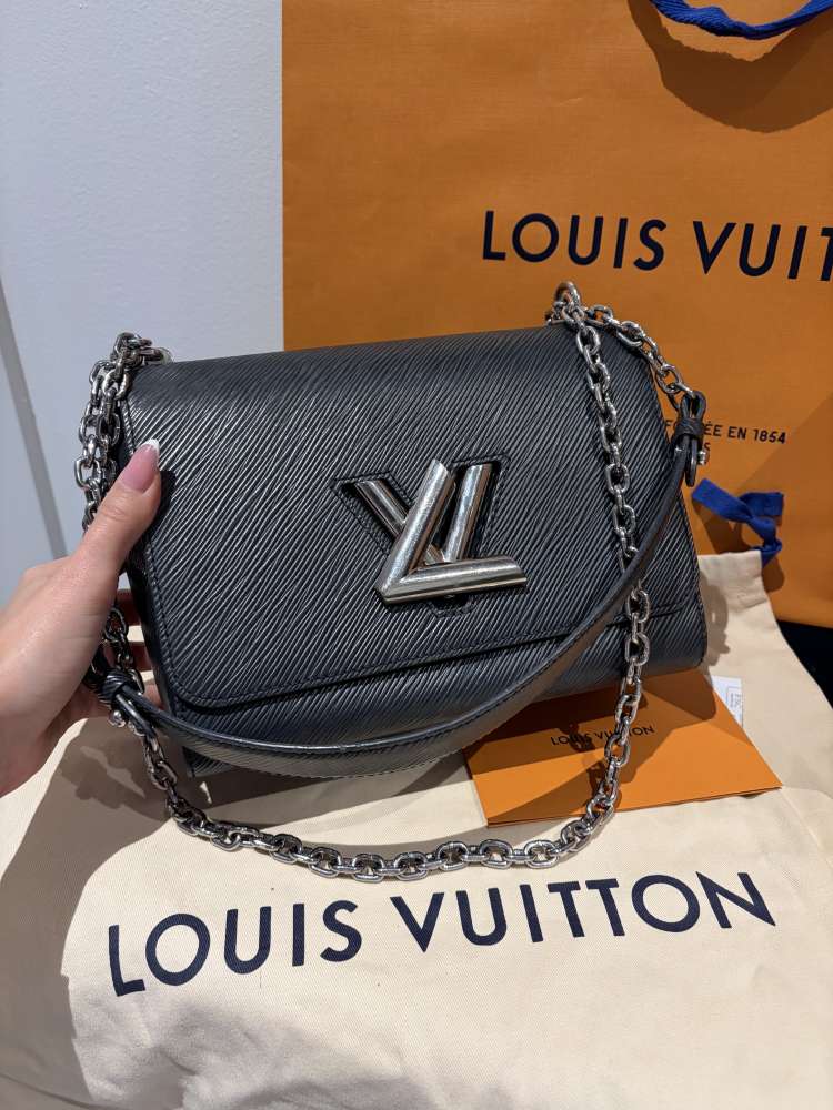 Louis Vuitton Twist MM
