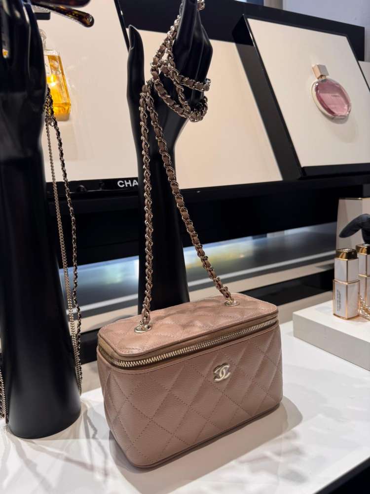 Chanel vanity