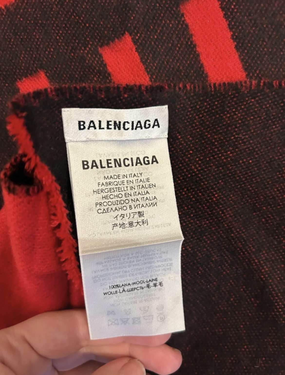 Balenciaga sal