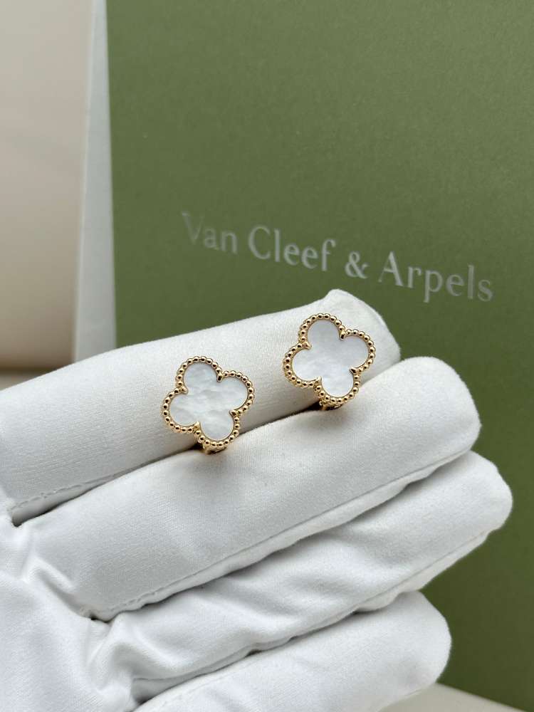Van cleef & arpels vintage alhambra