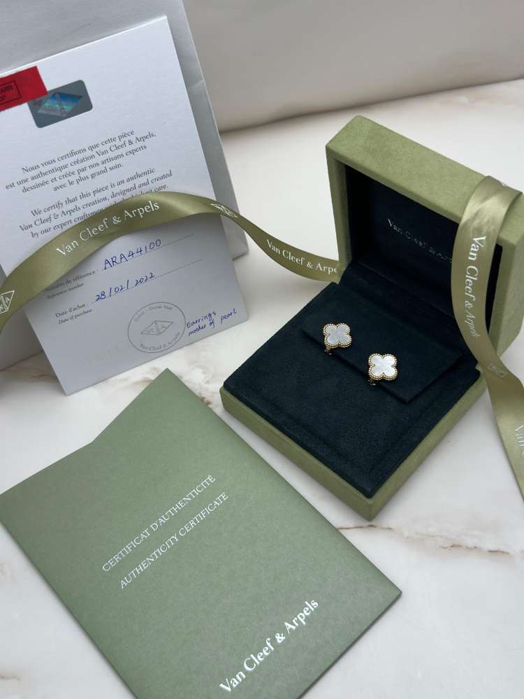 Van cleef & arpels vintage alhambra