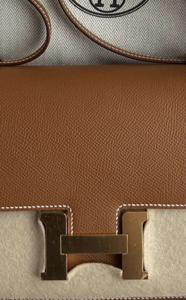 Hermes Constance 18